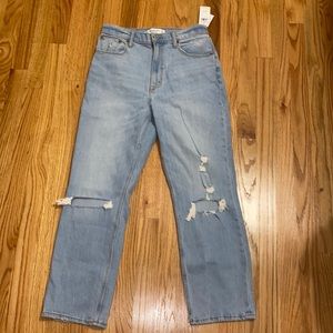 Size 29 (8 Reg)Abercrombie & Fitch Ankle Straight Ultra High Rise Jeans